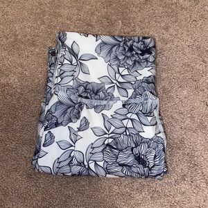 Balance collection workout leggings